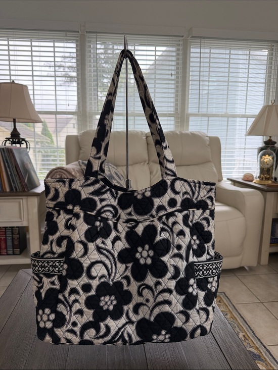 Vera Bradley Handbags - Vera Bradley Mandy tote in the Night and Day pattern, GUC
